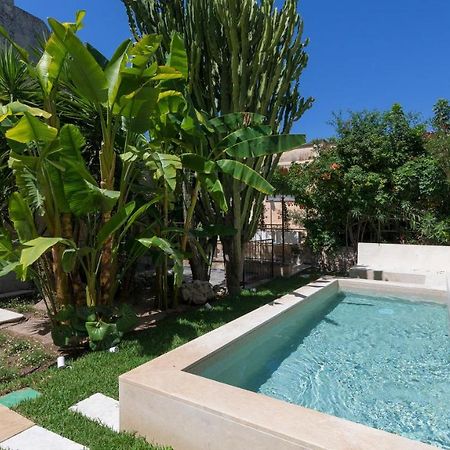 Palazzo Acquaviva - Il Giardino Sospeso Lägenhet Lecce Exteriör bild